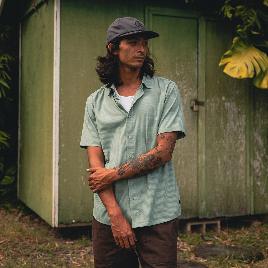 Bless Up Atmungsaktives Stretch-Shirt - Dusty Grün