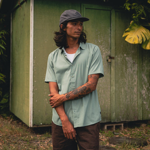 Bless Up Atmungsaktives Stretch-Shirt - Dusty Grün