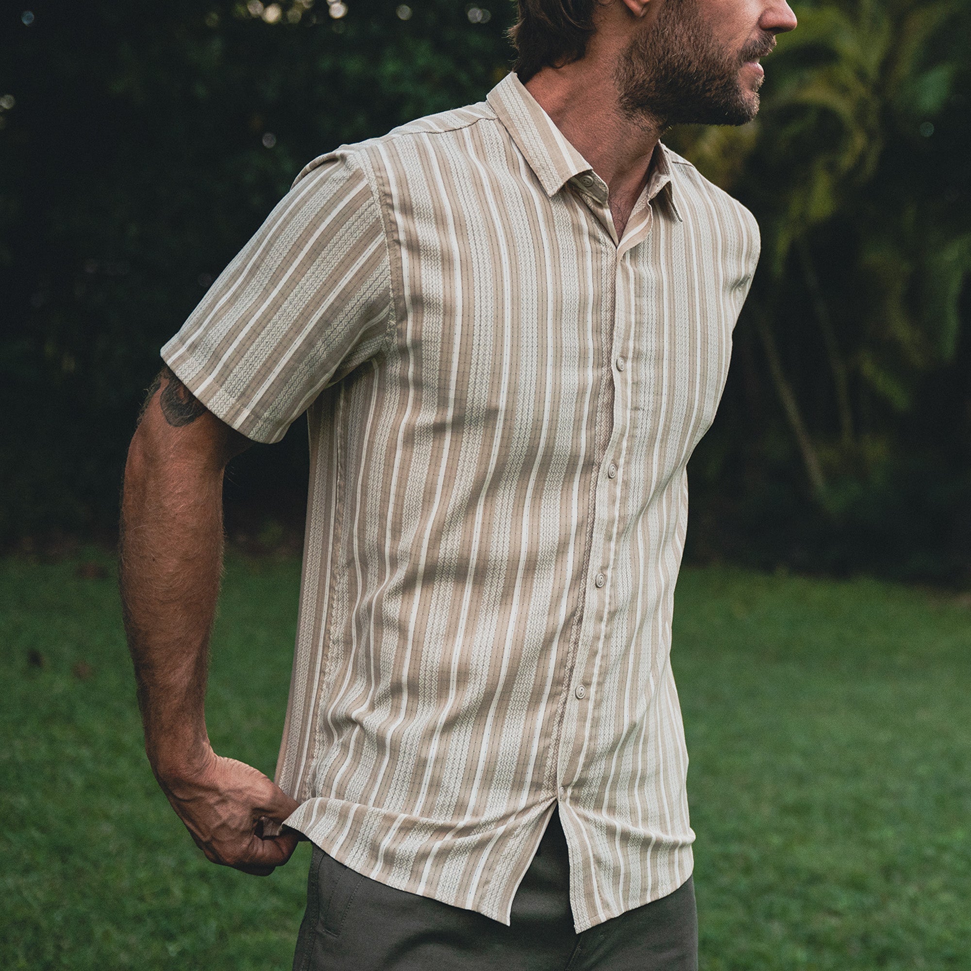 Bless Up Atmungsaktives Stretch-Shirt - Beige