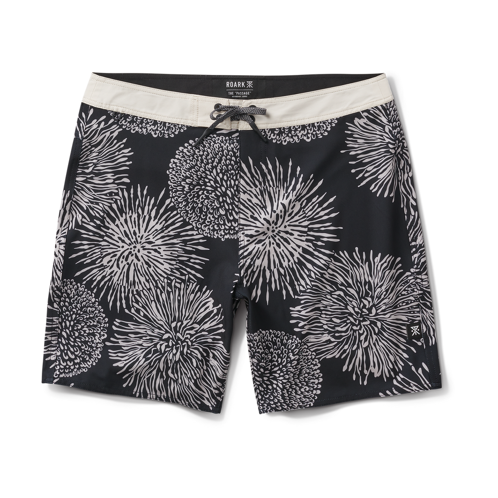 Passage 18,5' Boardshorts - Schwarze Florale