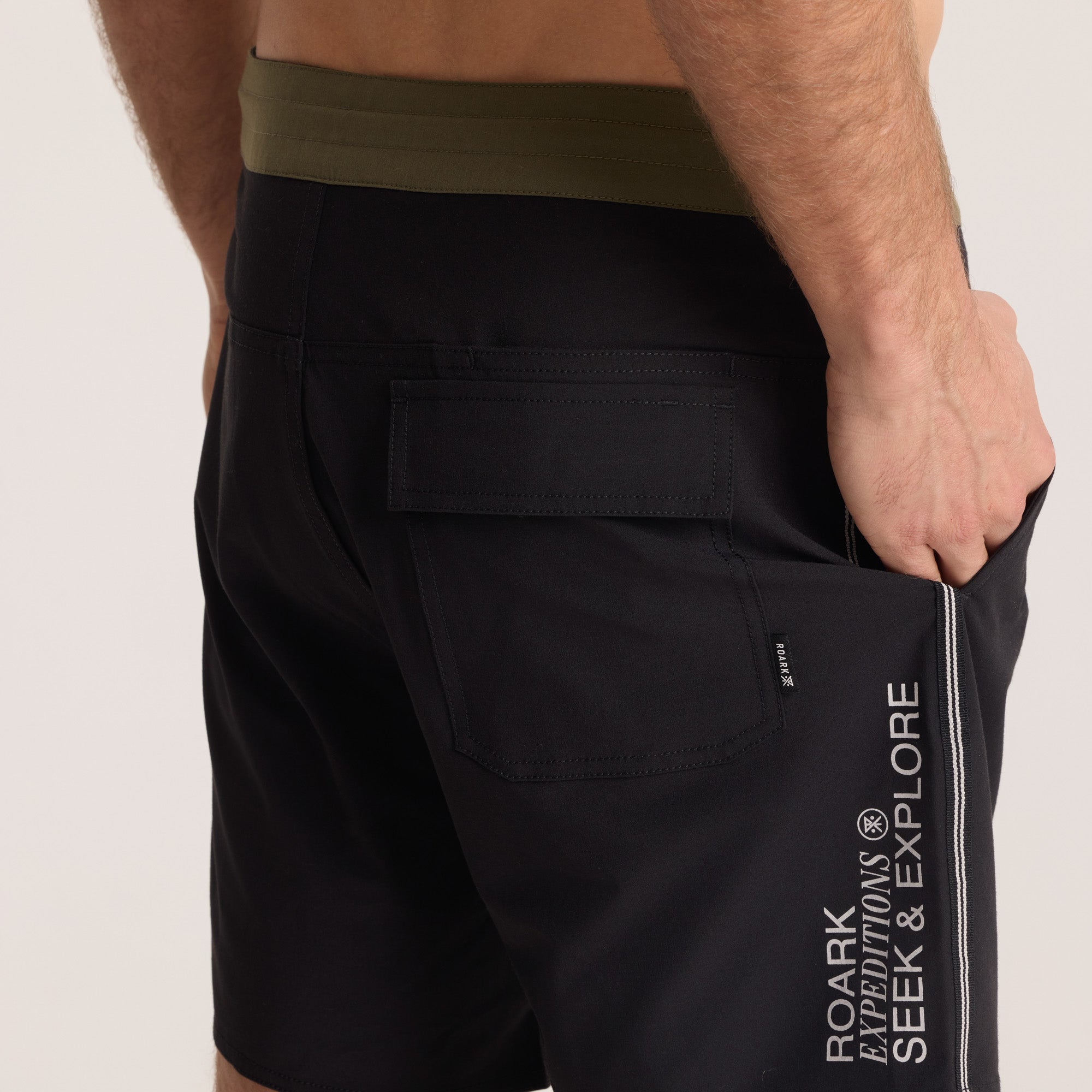 Chiller Boardshorts — Schwarz