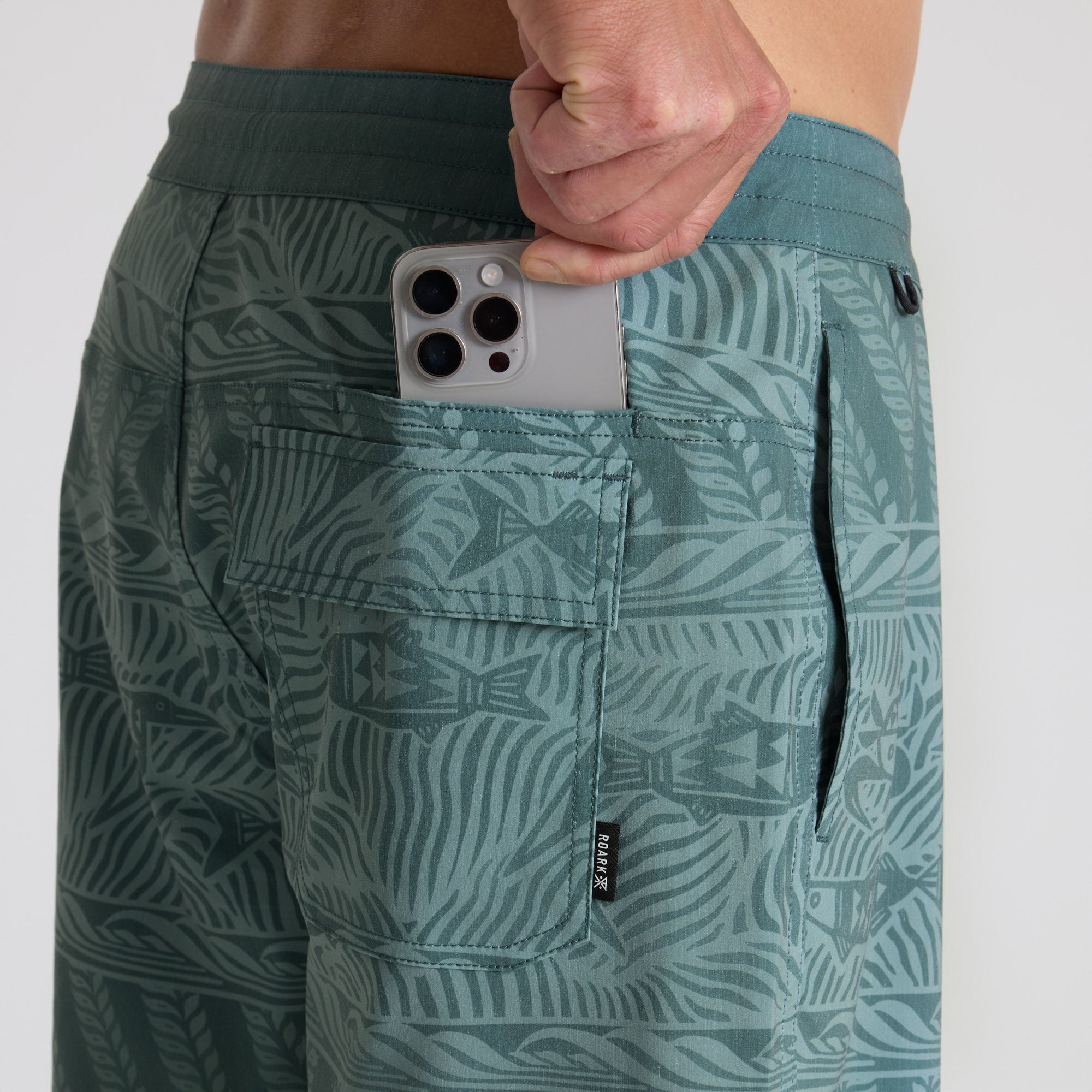 Chiller Boardshorts — Schiefergrün