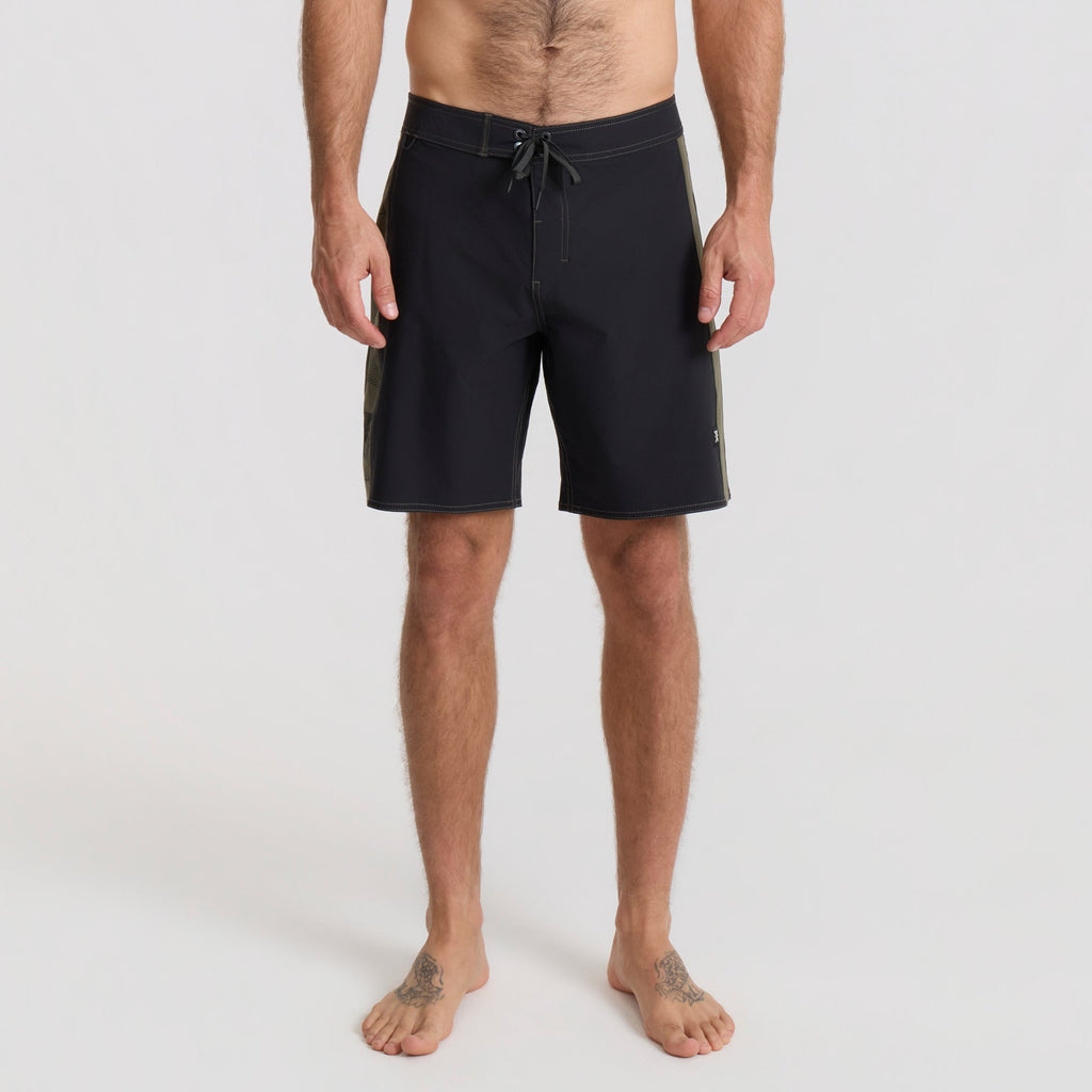 Passage Panel 18.5' Boardshorts - Schwarz