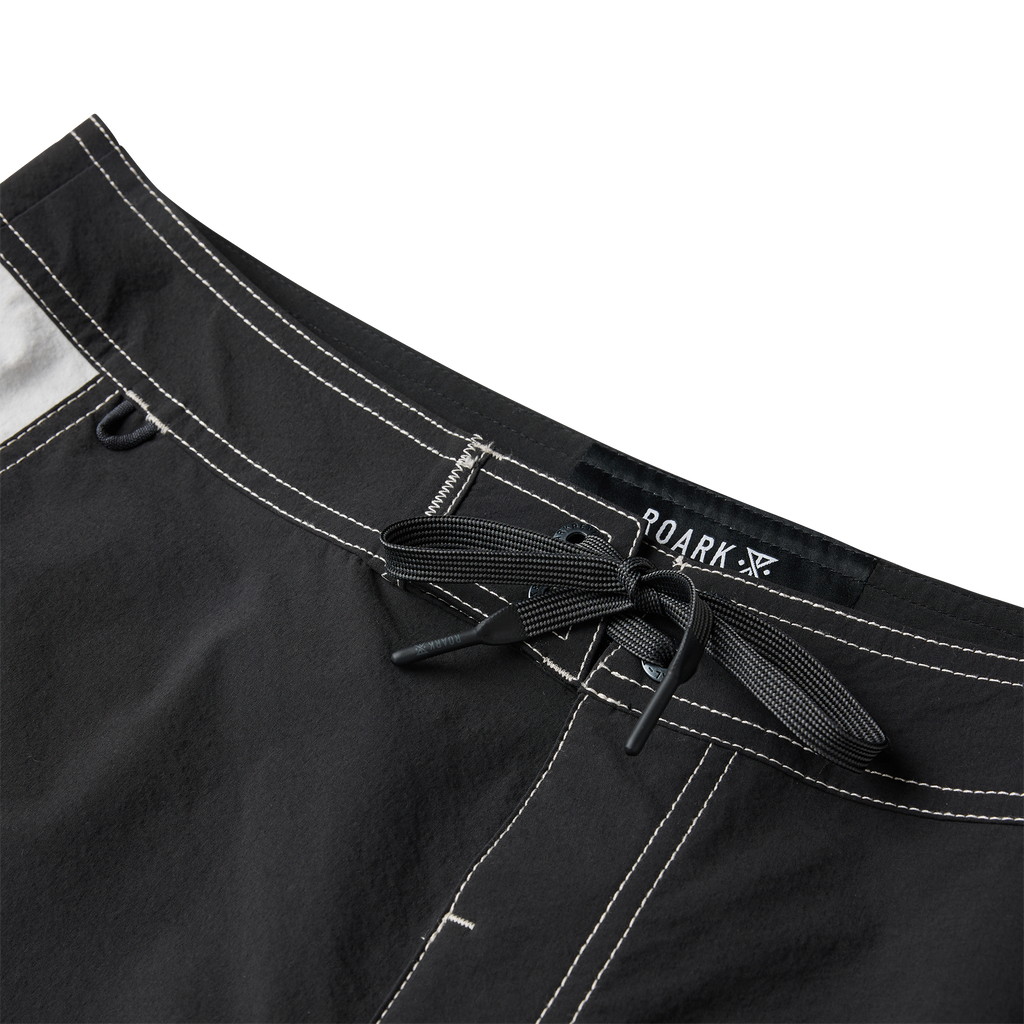 Passage Panel 18.5' Boardshorts - Schwarz/Weiß