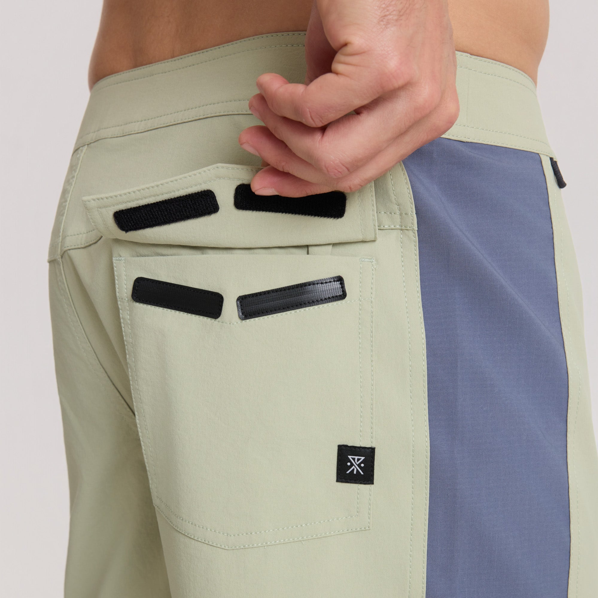 Passage Panel 18.5' Boardshorts - Sage