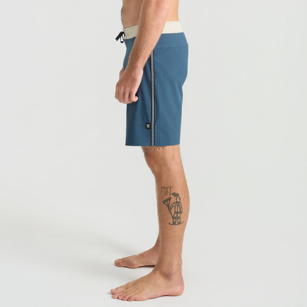 Passage 18.5' Boardshorts - Marine