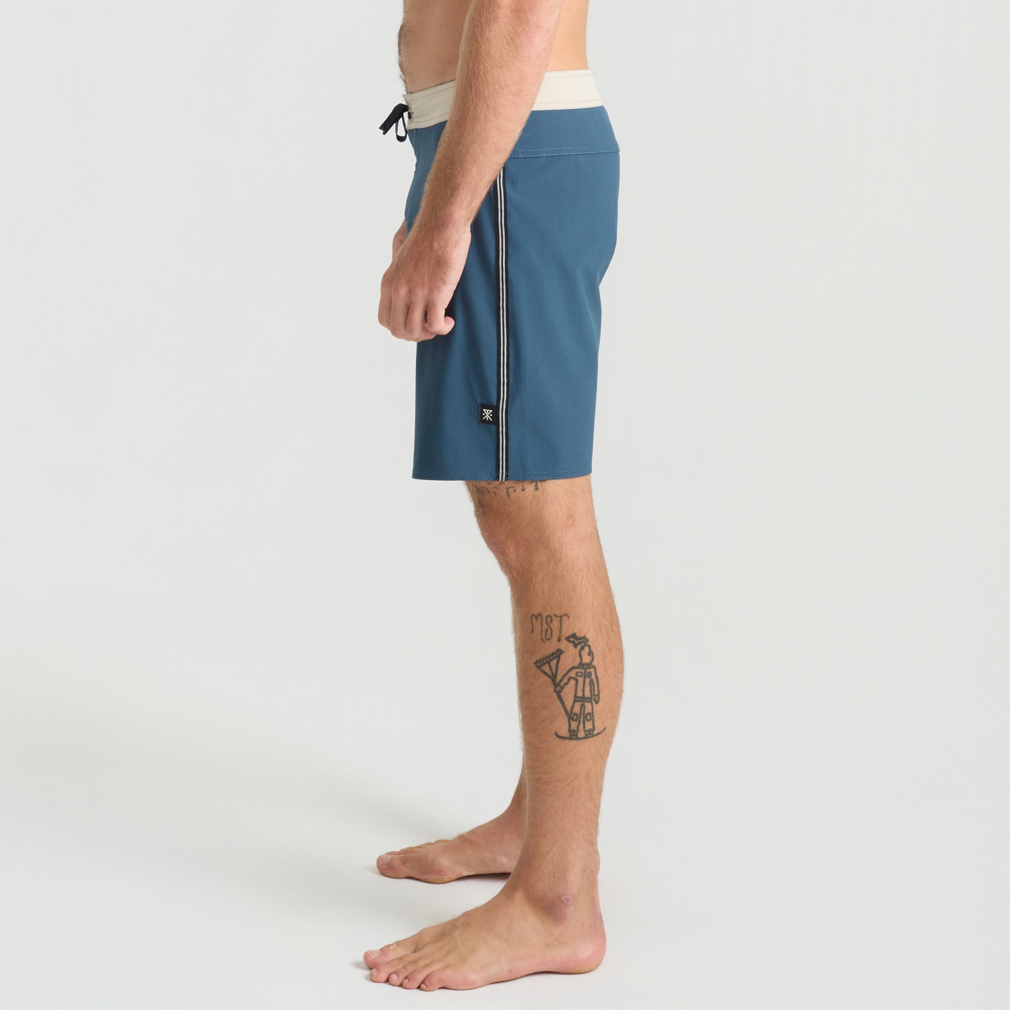 Passage 18.5' Boardshorts - Marine