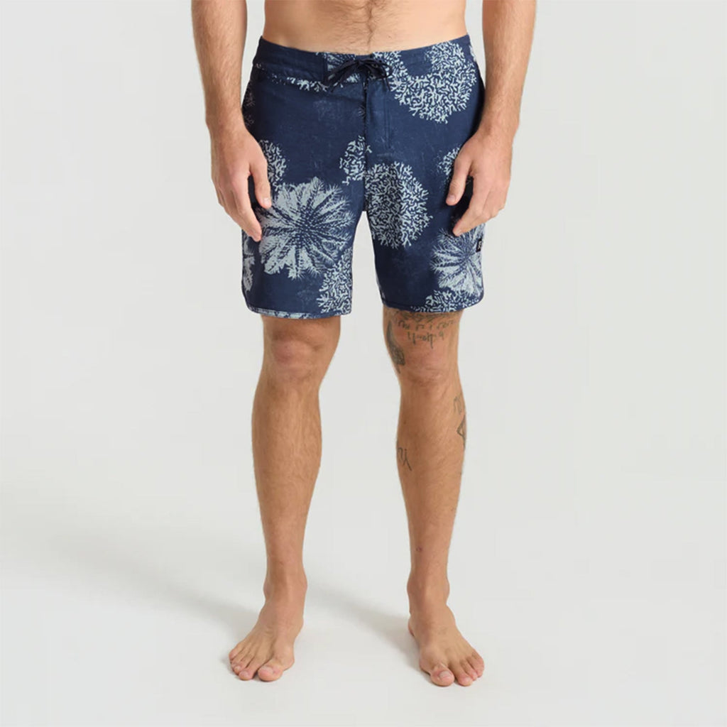 Chiller Scallop 17' Boardshorts - Marine