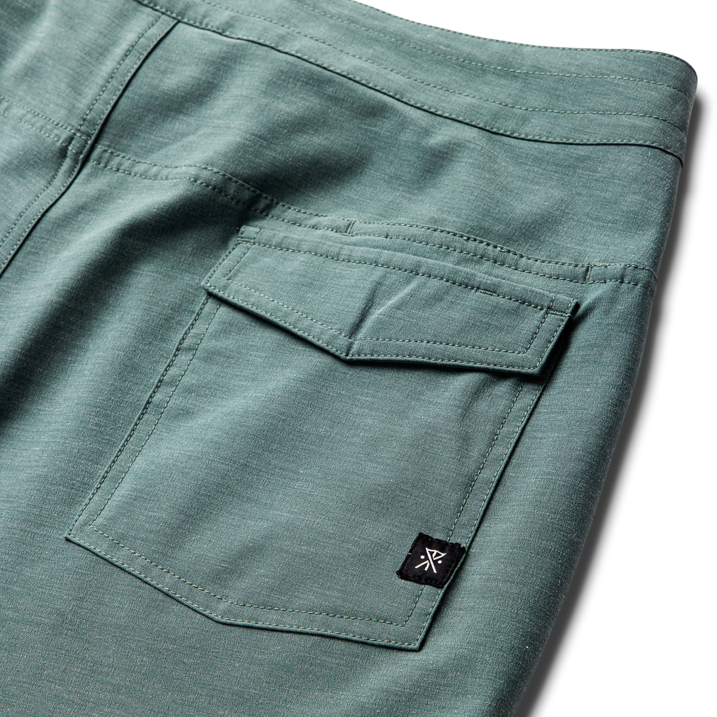 Chiller Scallop 17' Boardshorts - Schiefergrün