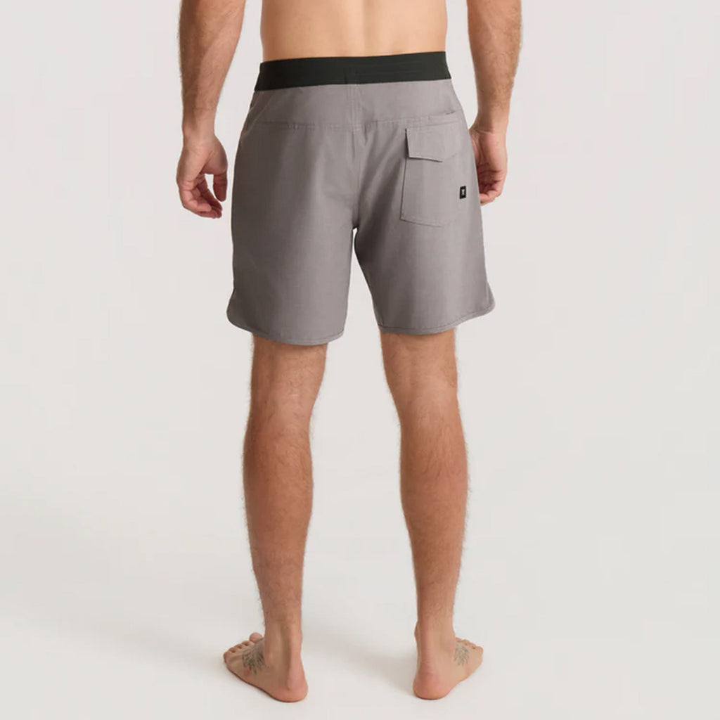Chiller Scallop 17' Boardshorts — Hai
