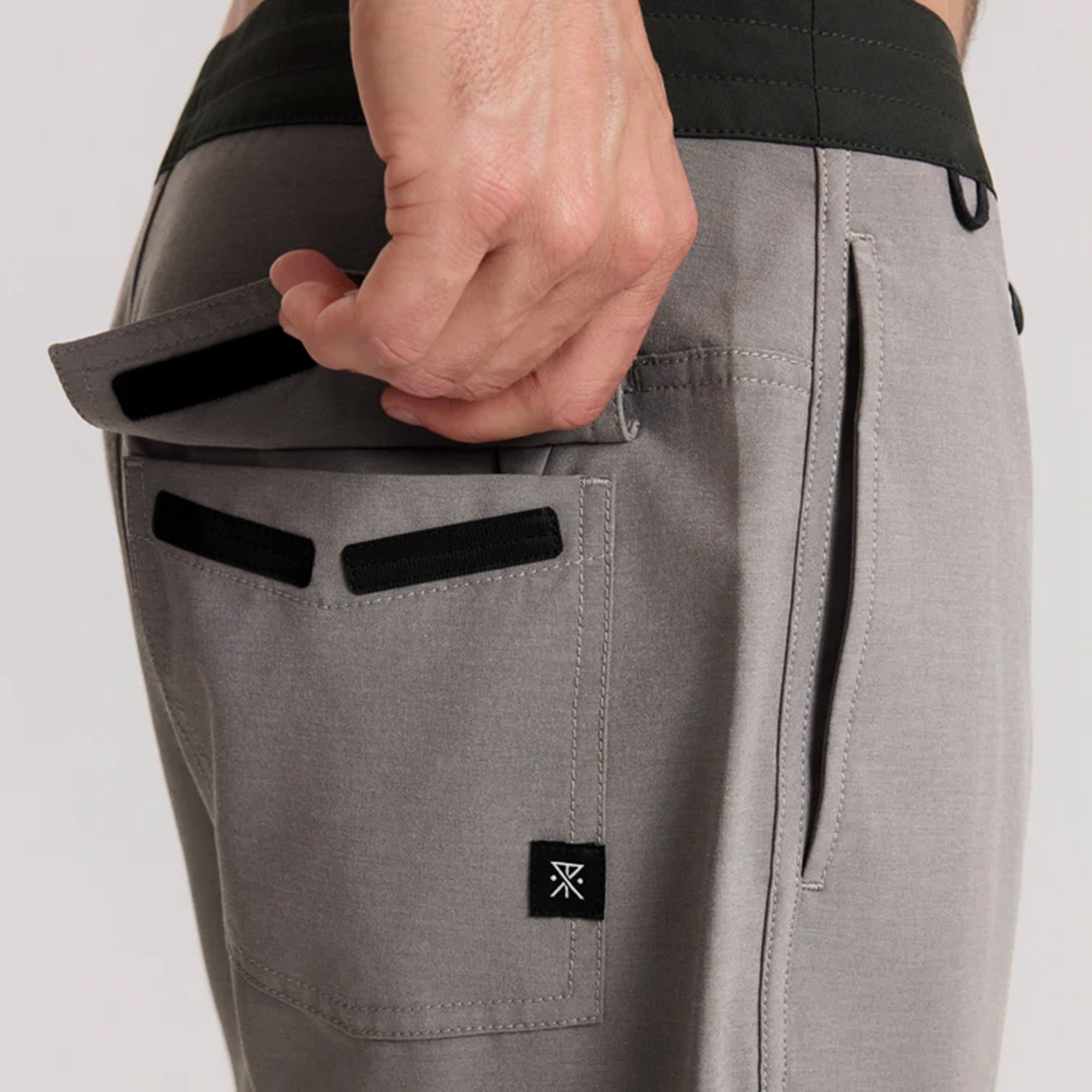 Chiller Scallop 17' Boardshorts — Hai