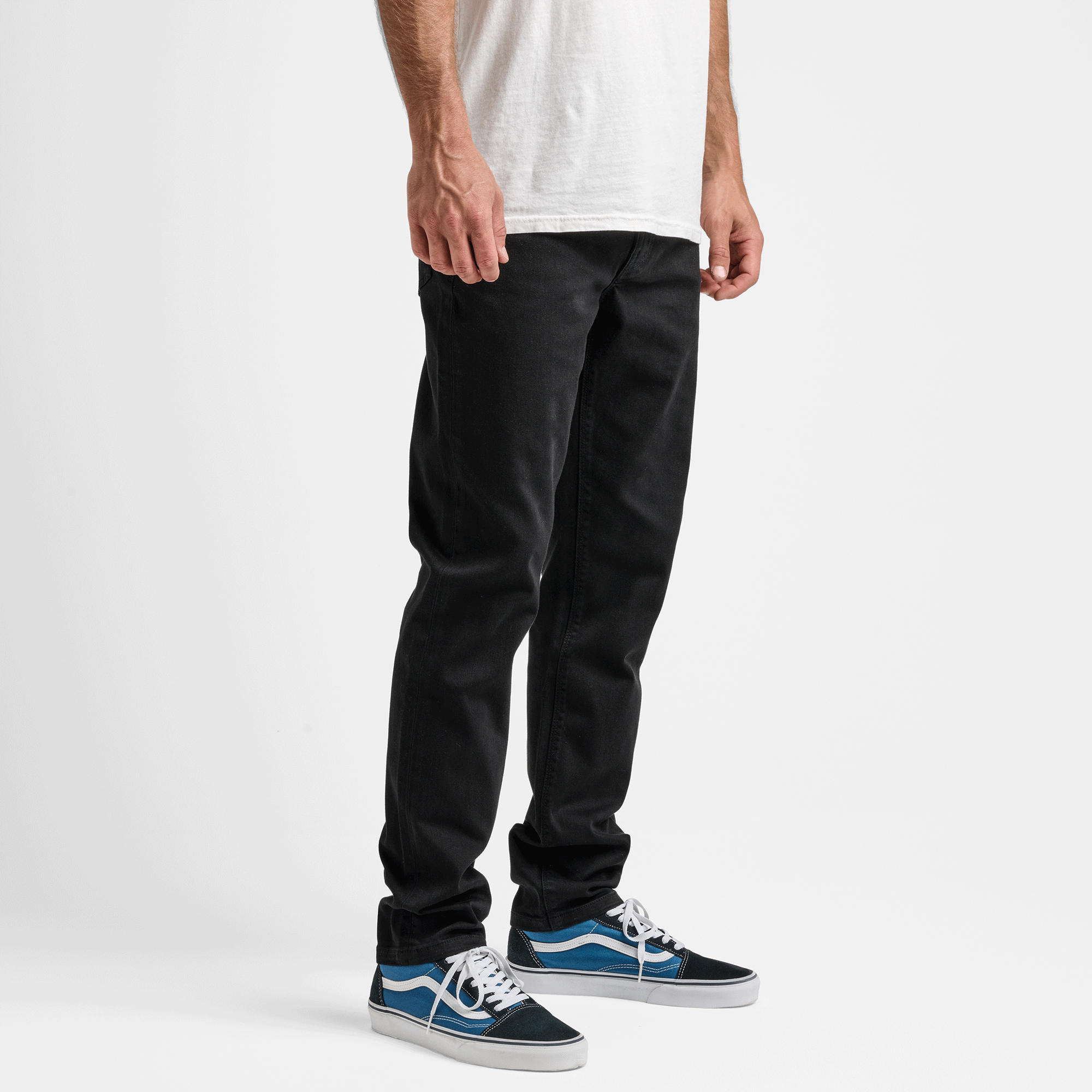 HWY 133 Slim Straight Broken Twill Jeans - Schwarz
