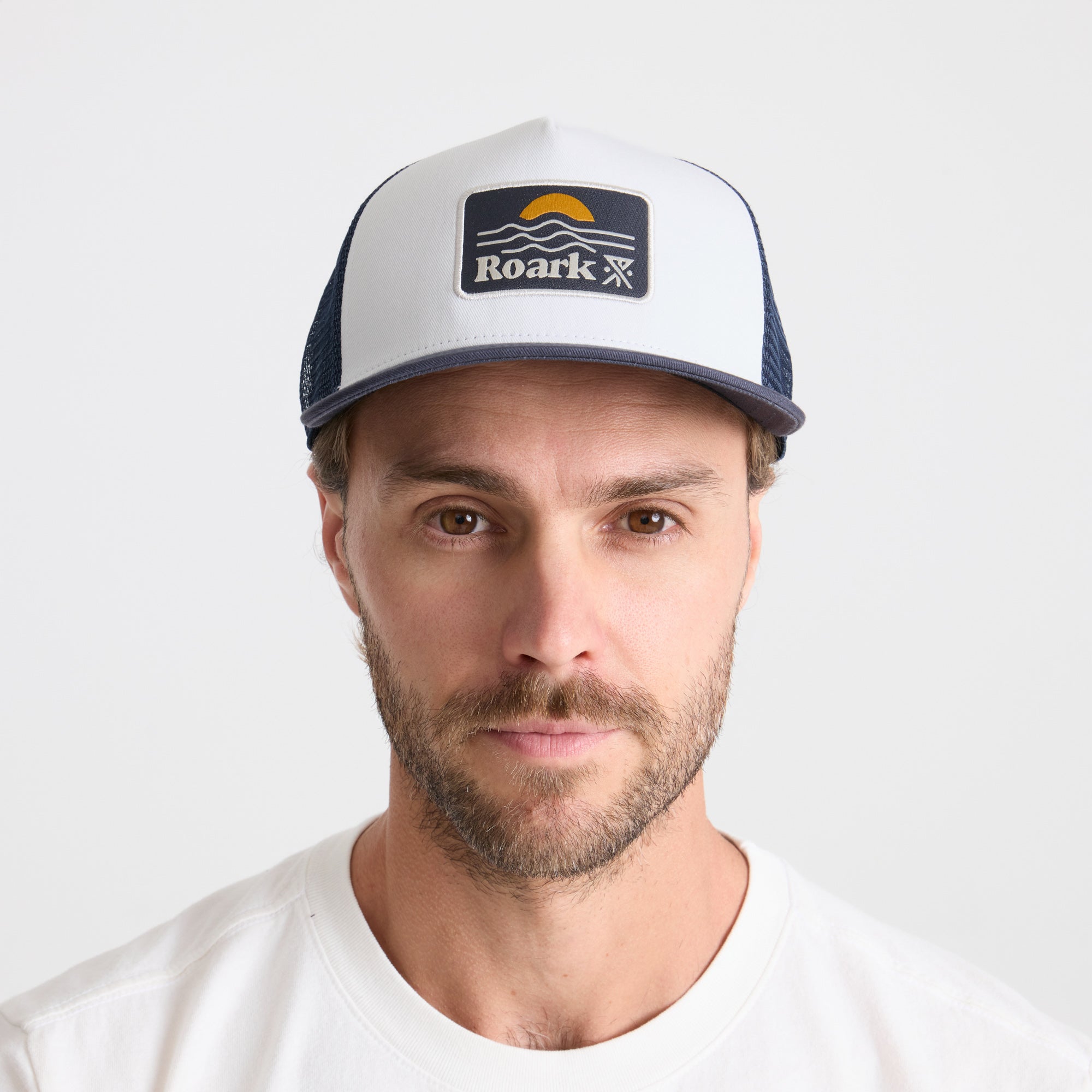 Station Trucker Snapback Hat - Weiß / Marine