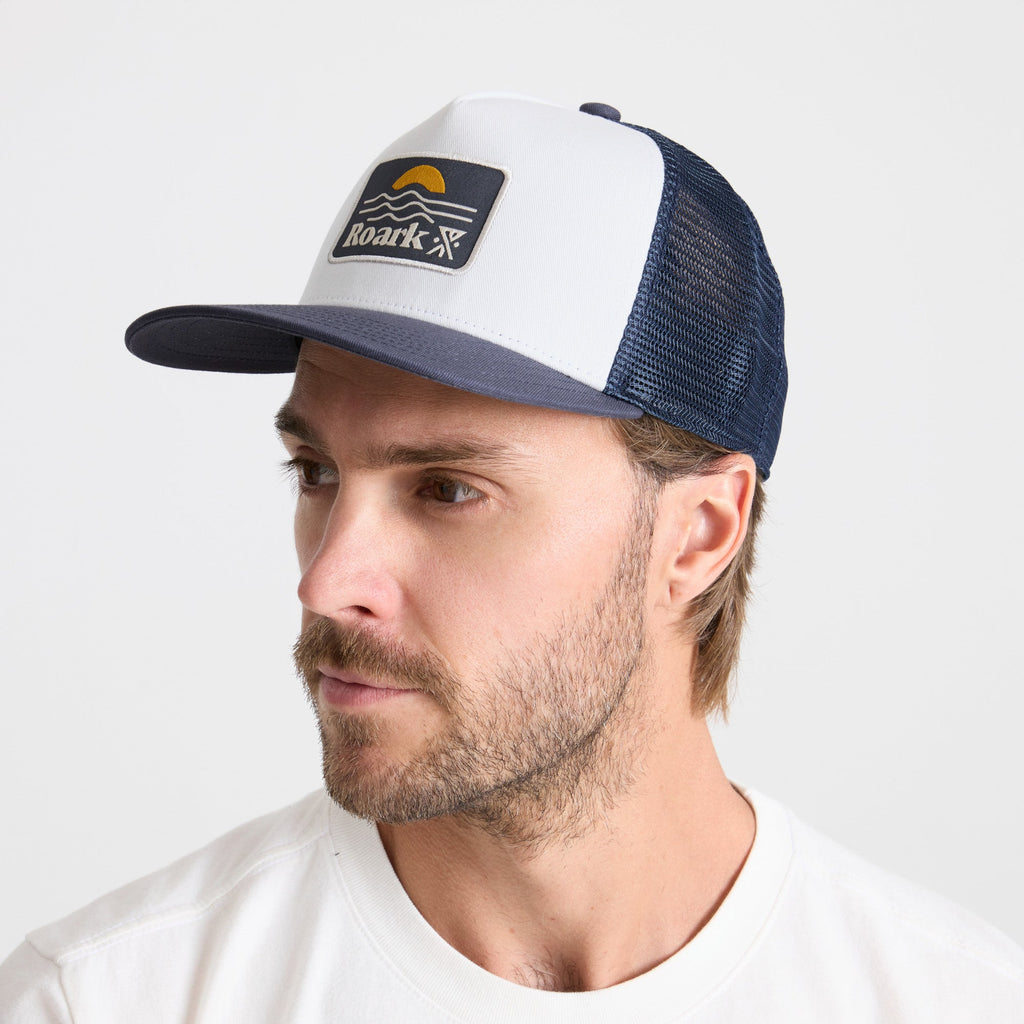 Station Trucker Snapback Hat - Weiß / Marine