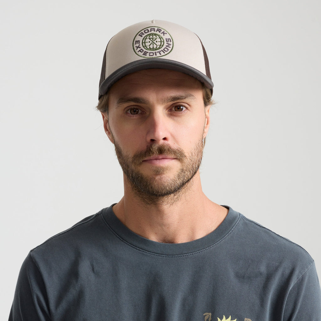 Foam Trucker Global Snapback Hat - Militär