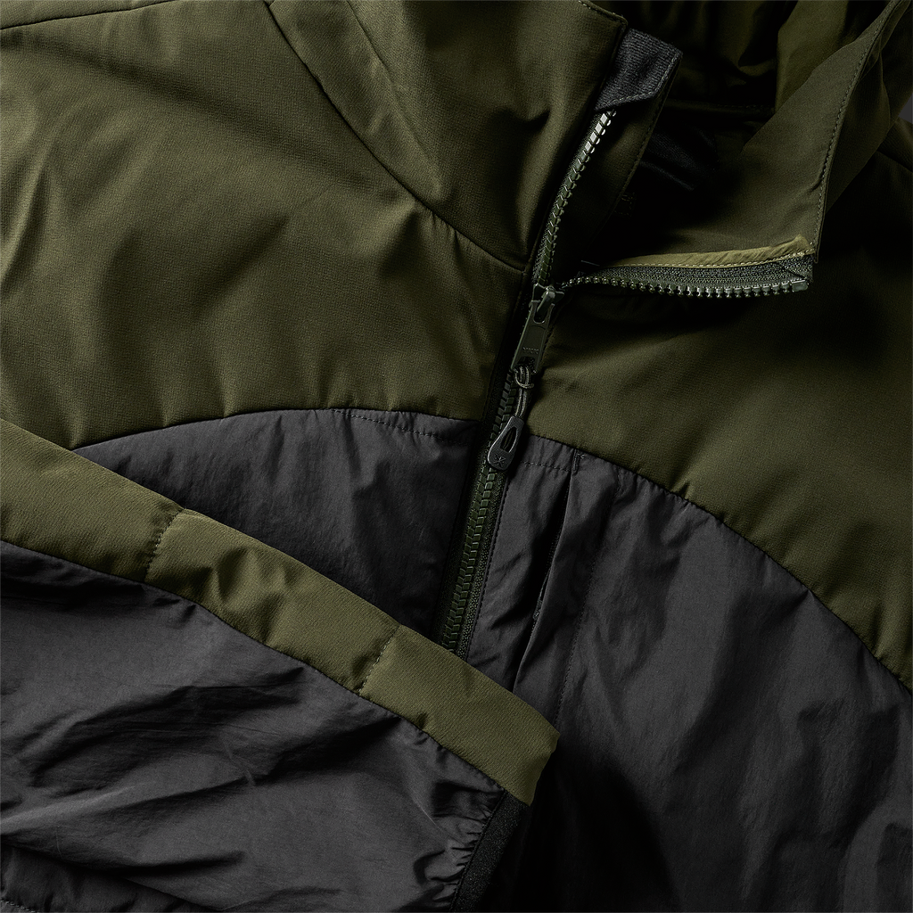 Layover Jacke - Dark Military (Deutsche Ausgabe)