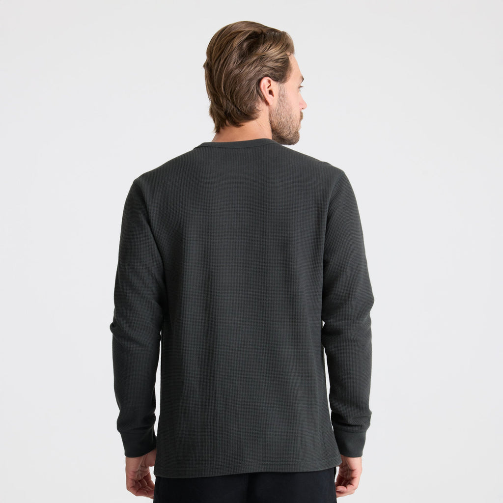 Gut abgenutzte thermische Langarm-Tee - Onyx