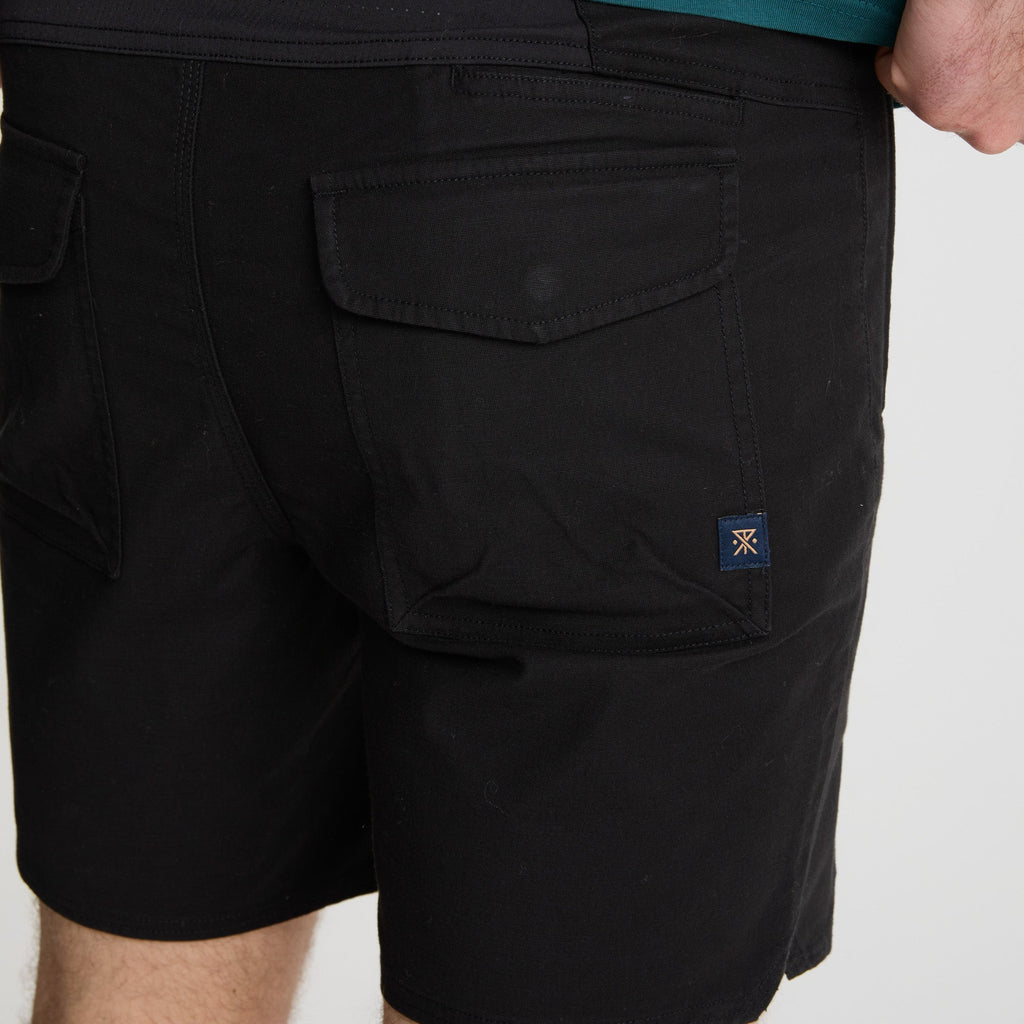 Layover Traveler Shorts - Schwarz