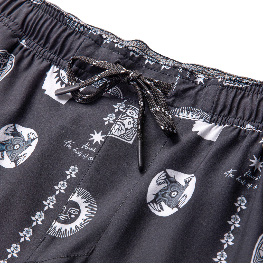 Serrano 7' Active Stretch Shorts - Schwarz Print