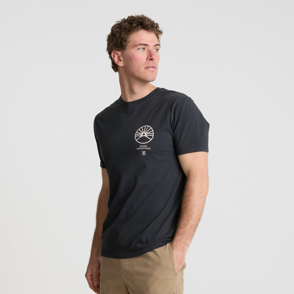 Roark Expeditions Premium-T-Shirt - Schwarz