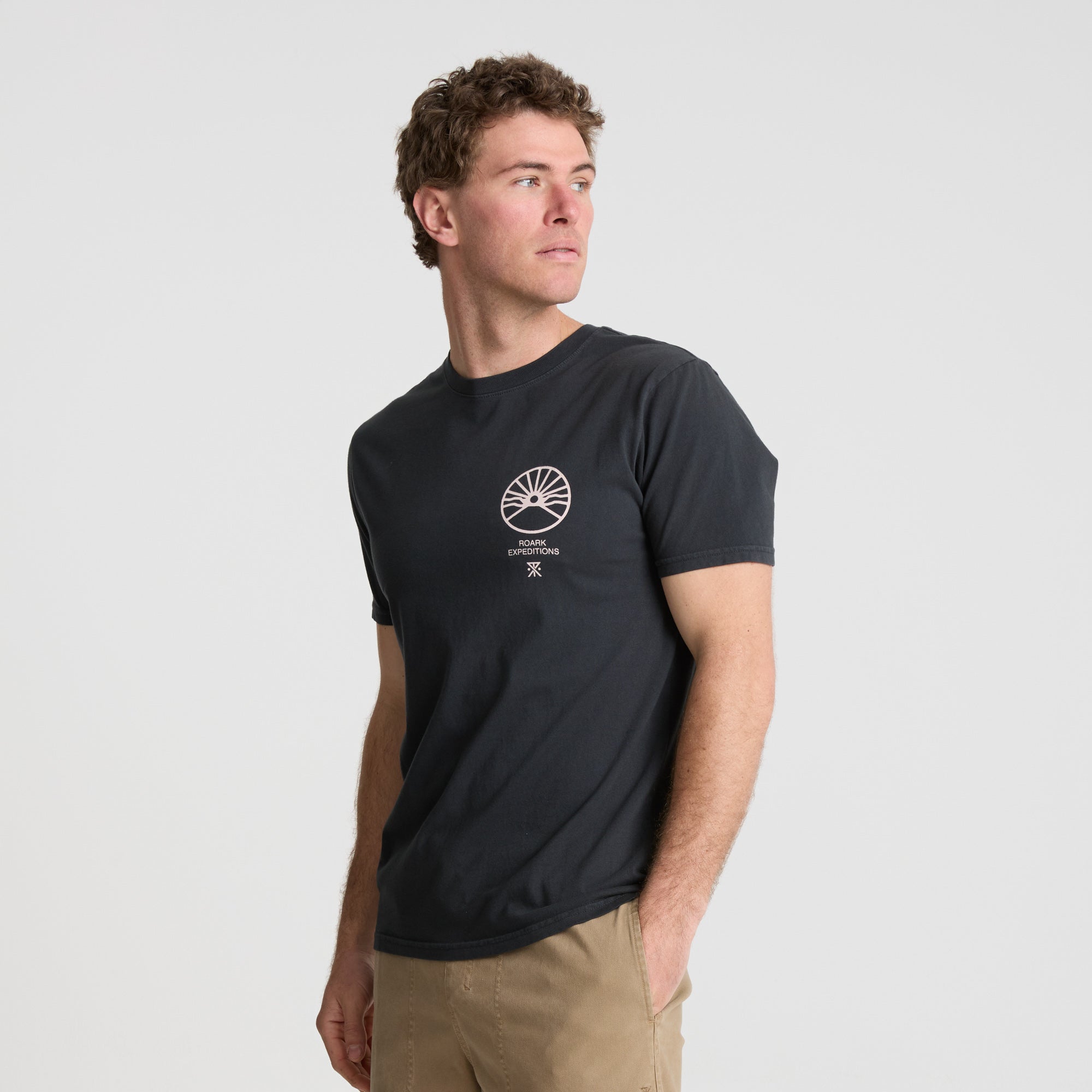 Roark Expeditions Premium-T-Shirt - Schwarz