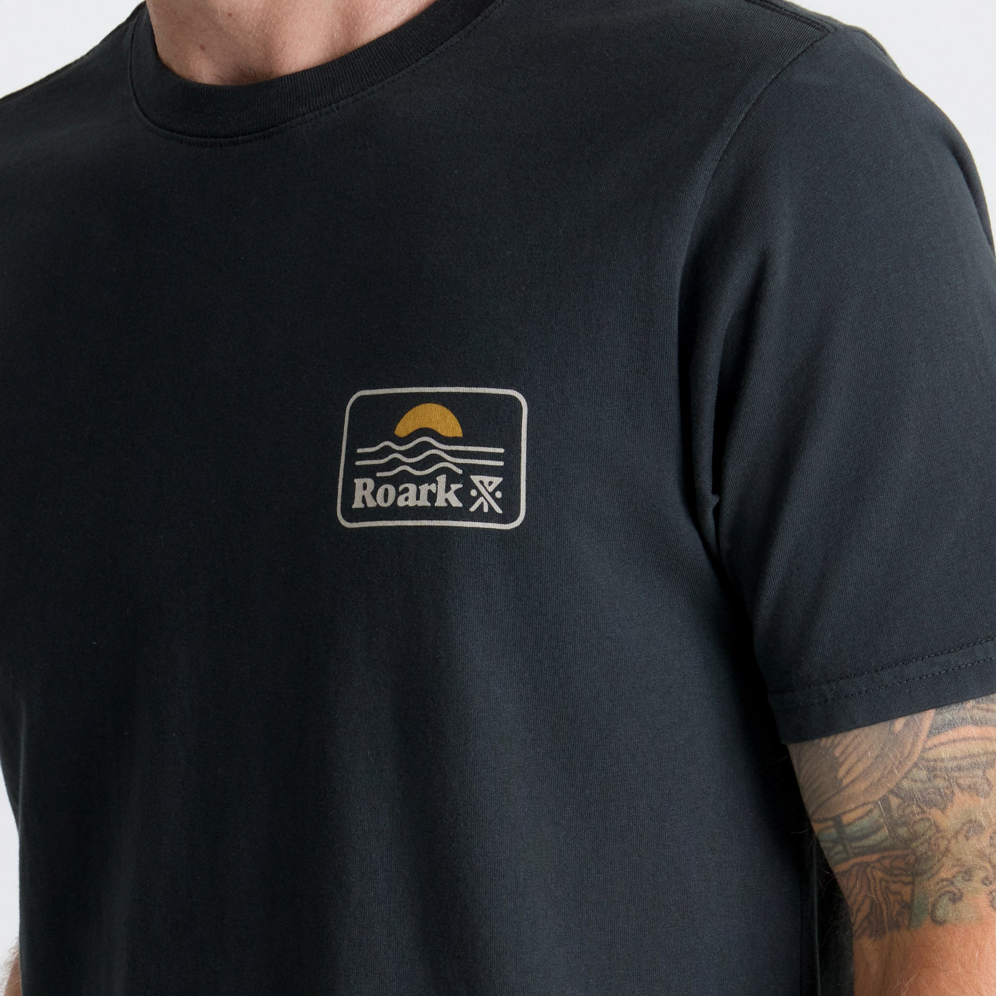 Earth & Sea Premium-T-Shirt - Schwarz