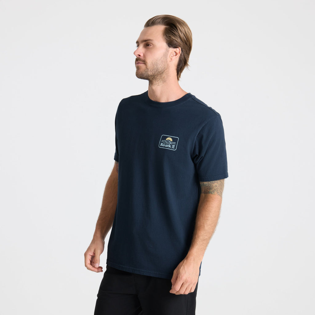 Earth & Sea Premium-T-Shirt - Marine