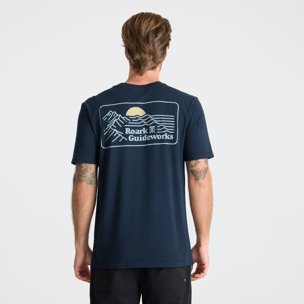 Earth & Sea Premium-T-Shirt - Marine