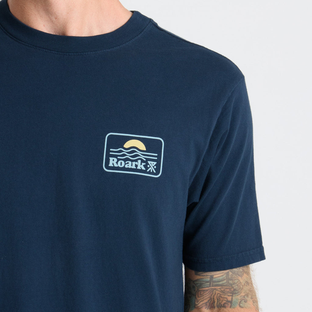 Earth & Sea Premium-T-Shirt - Marine