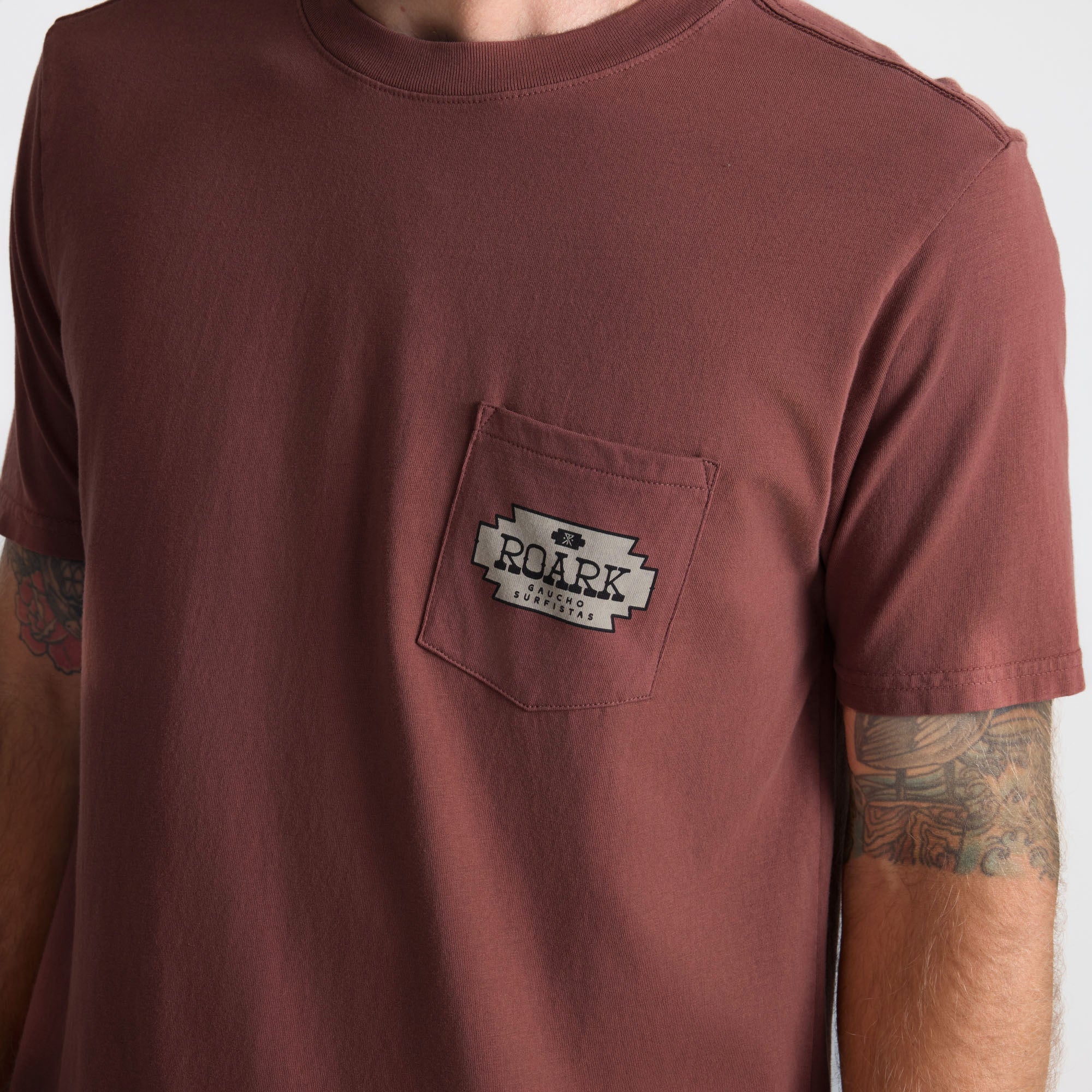 Shield Pocket Premium-T-Shirt - Roter Ton