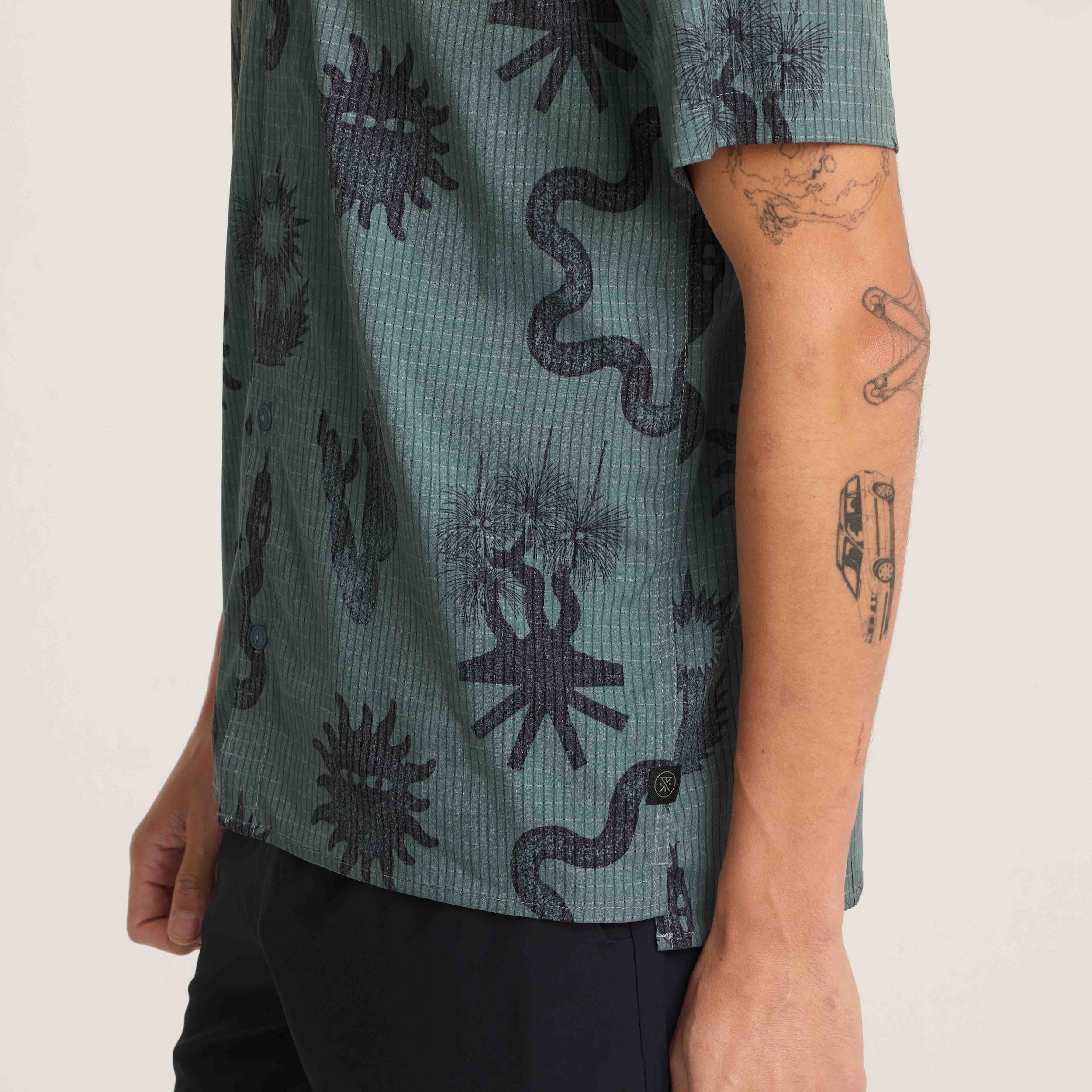 Bless Up Trail Button Up Shirt - Wald