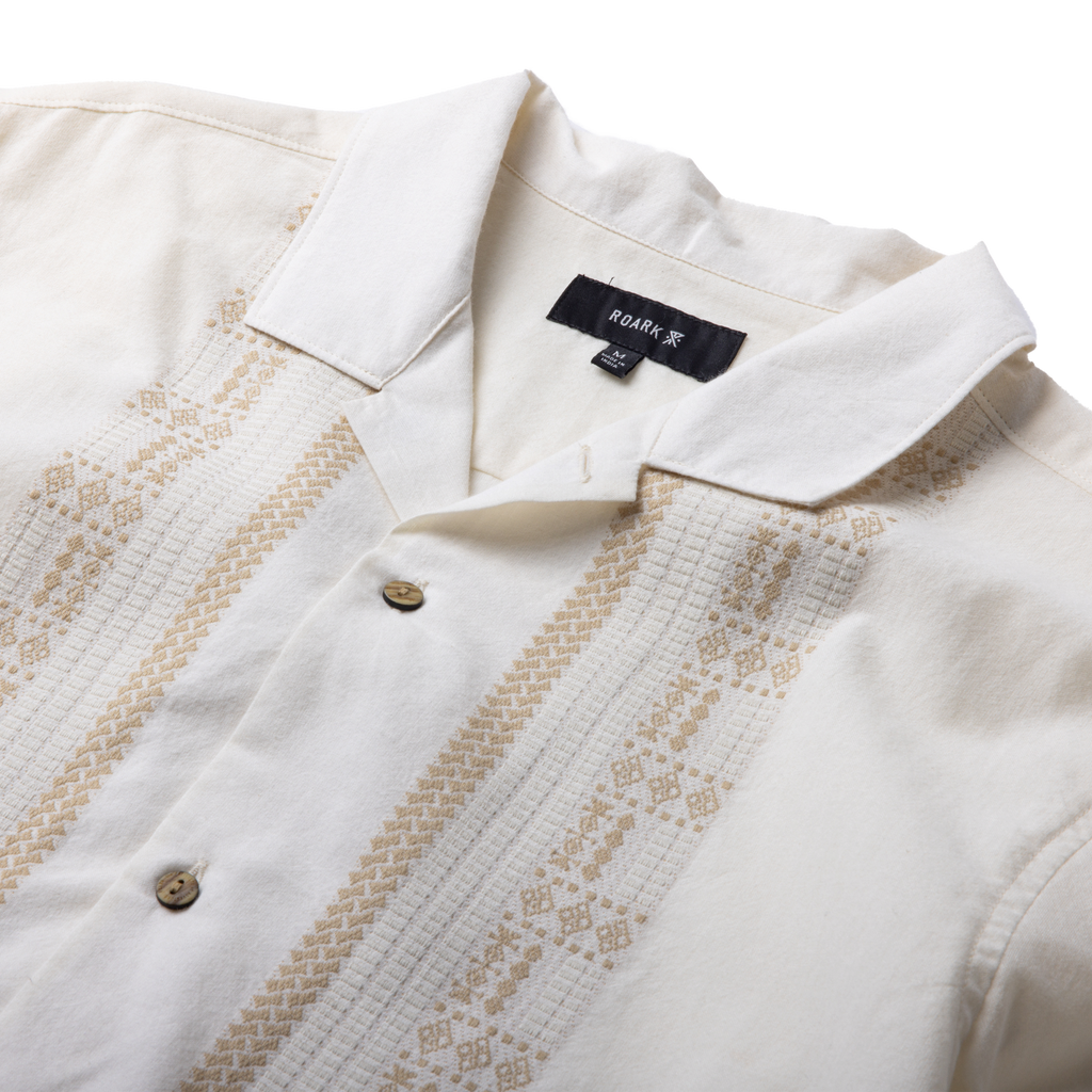Gonzo Kurzarm Button Up Shirt - ungebleichte Stickerei