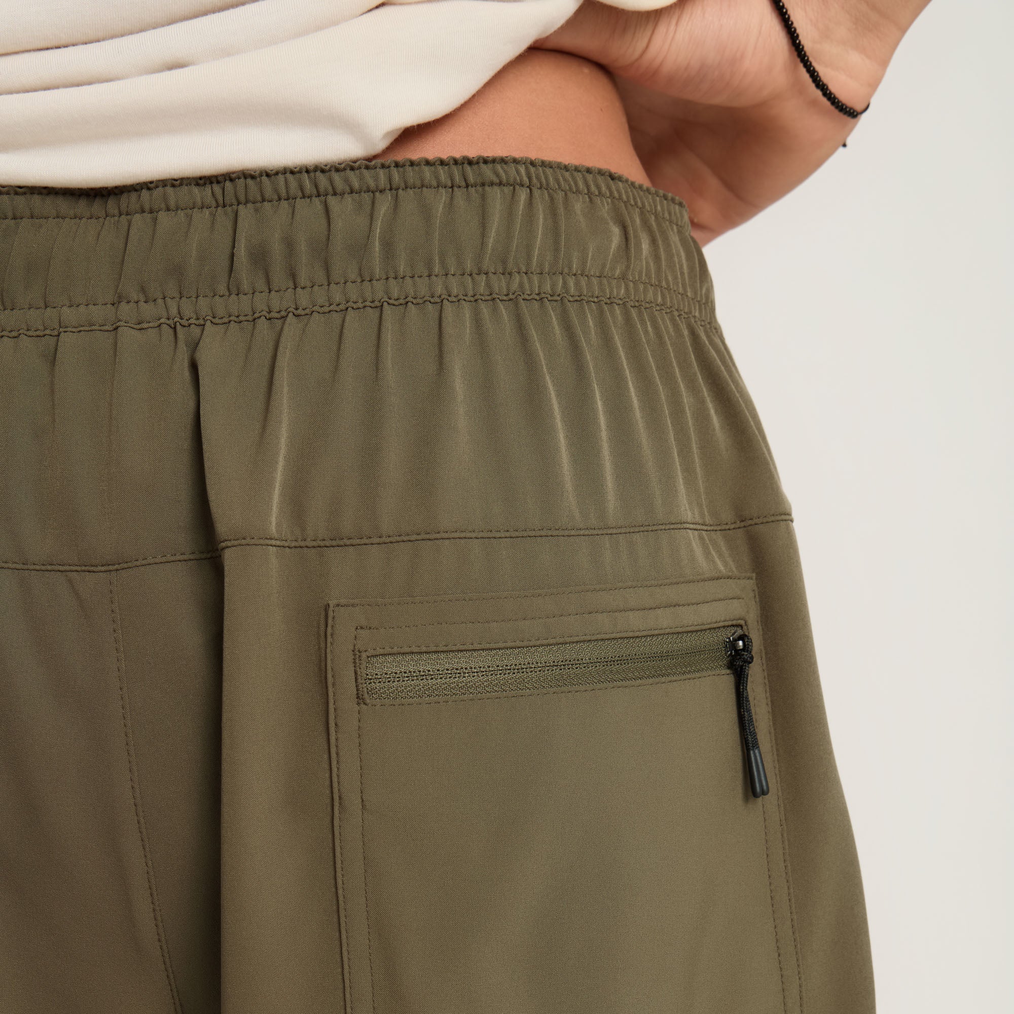 Serrano 7' Active Stretch Shorts - Militärisch