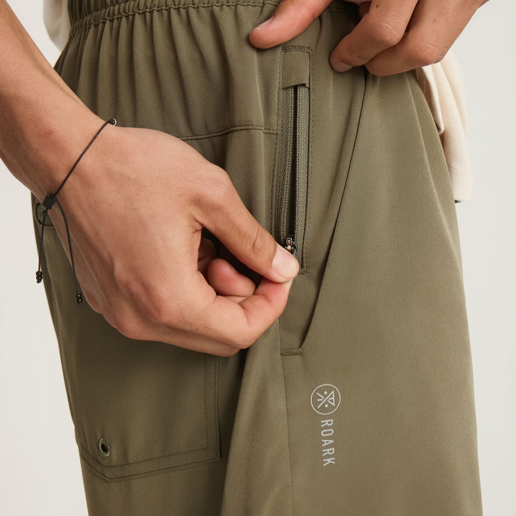 Serrano 7' Active Stretch Shorts - Militärisch