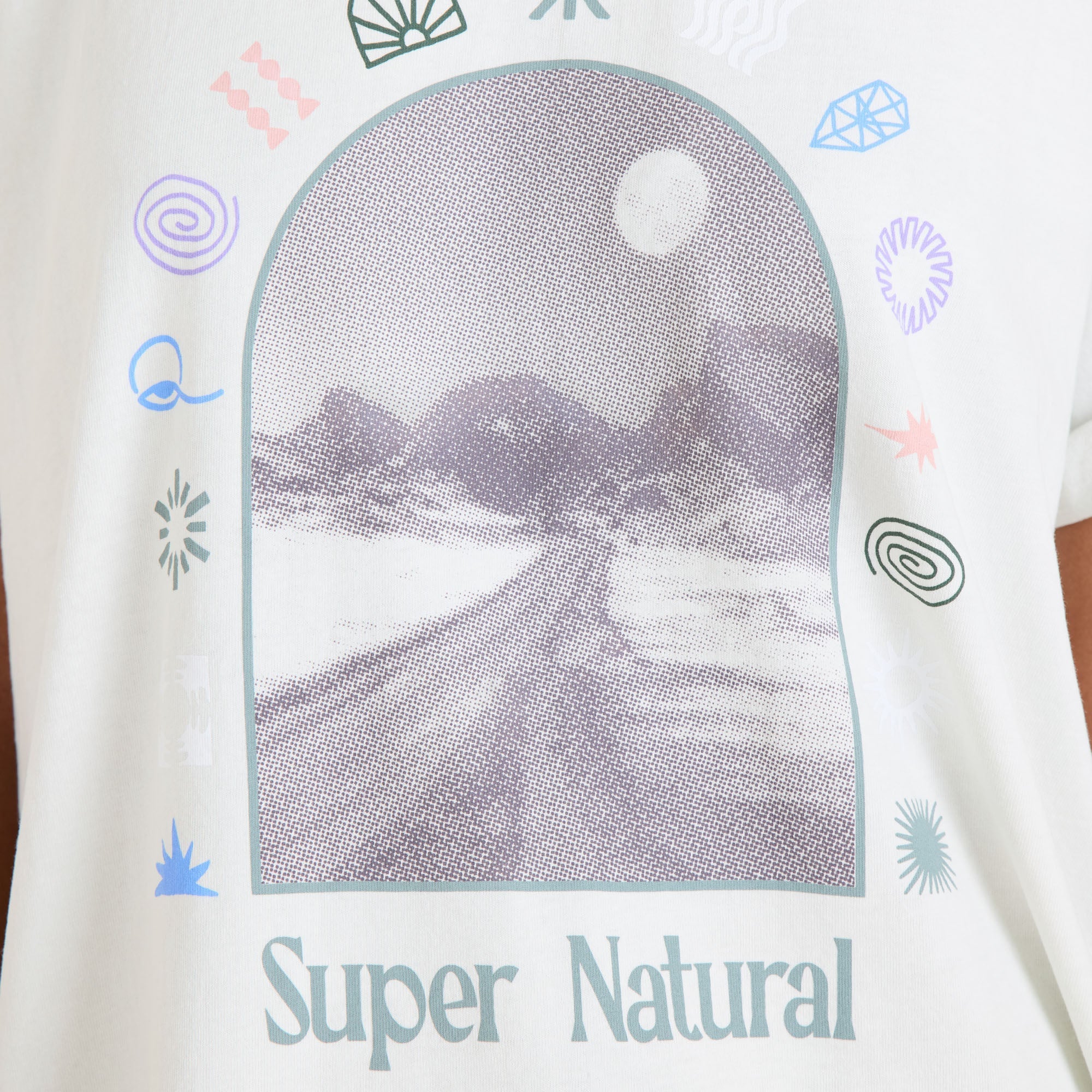 Super Natural Übergroße Premium-T-Shirt - Nebel