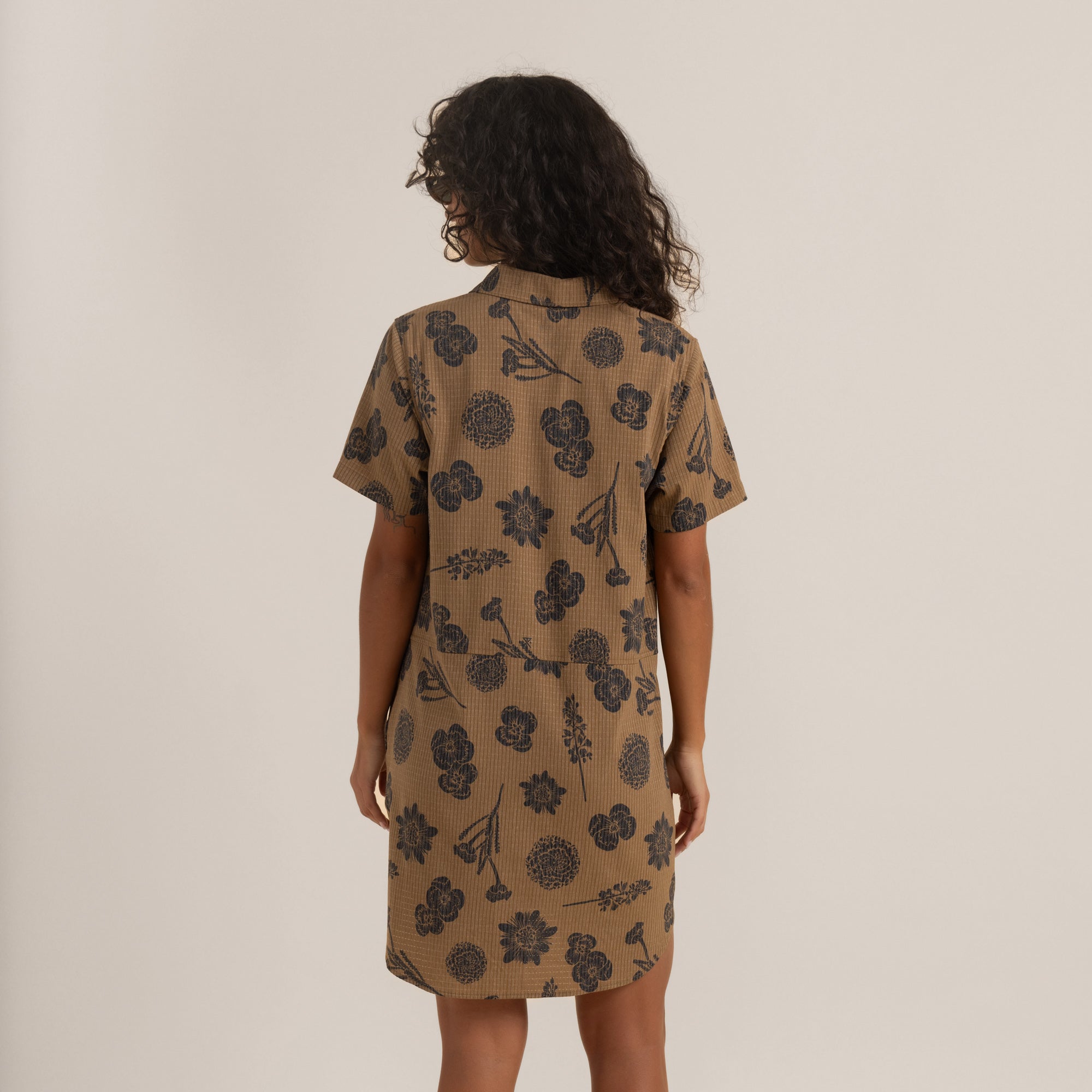 Bless Up Dress von Dark Khaki