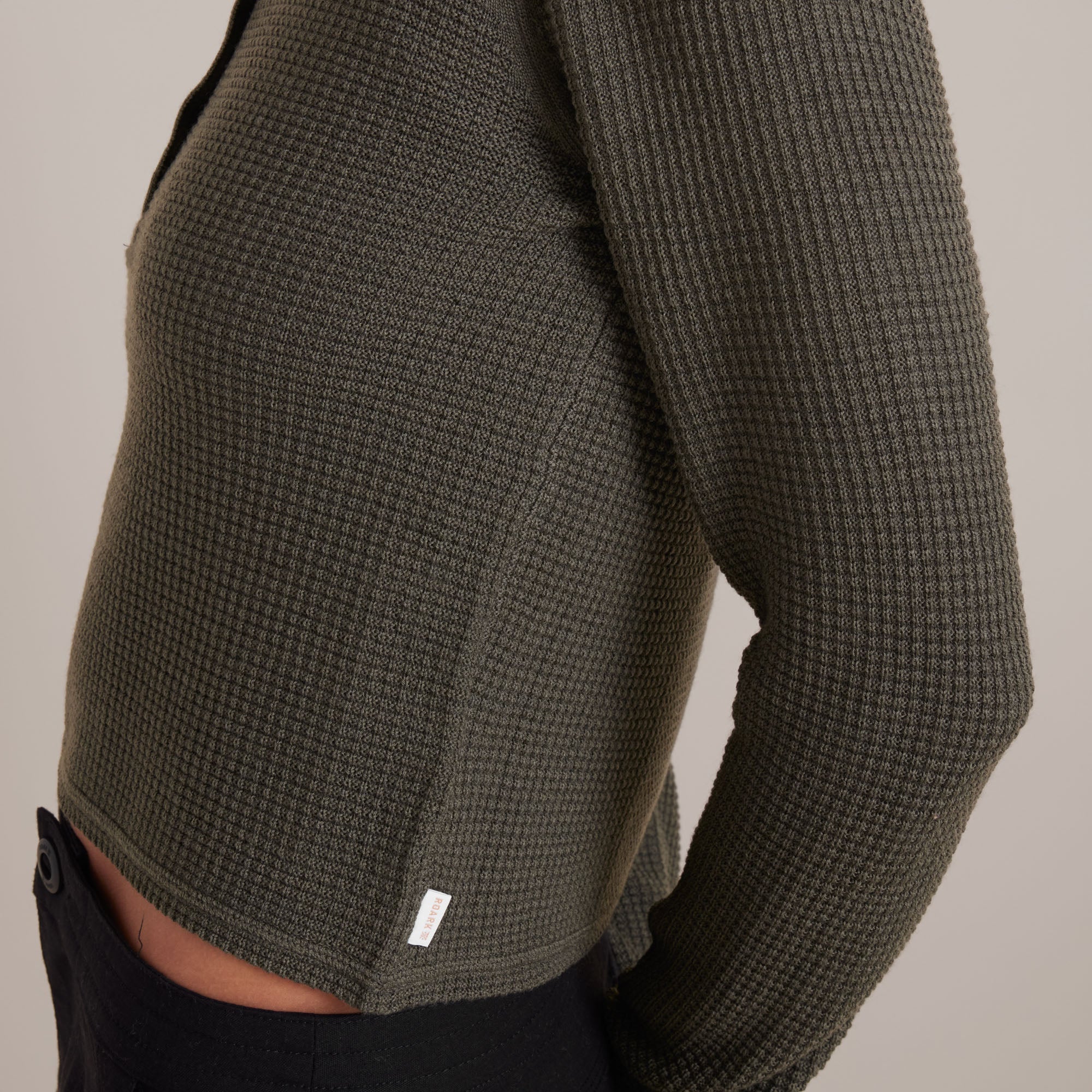 Gut abgenutzte lange Sleeve Thermal Sweater - Militär