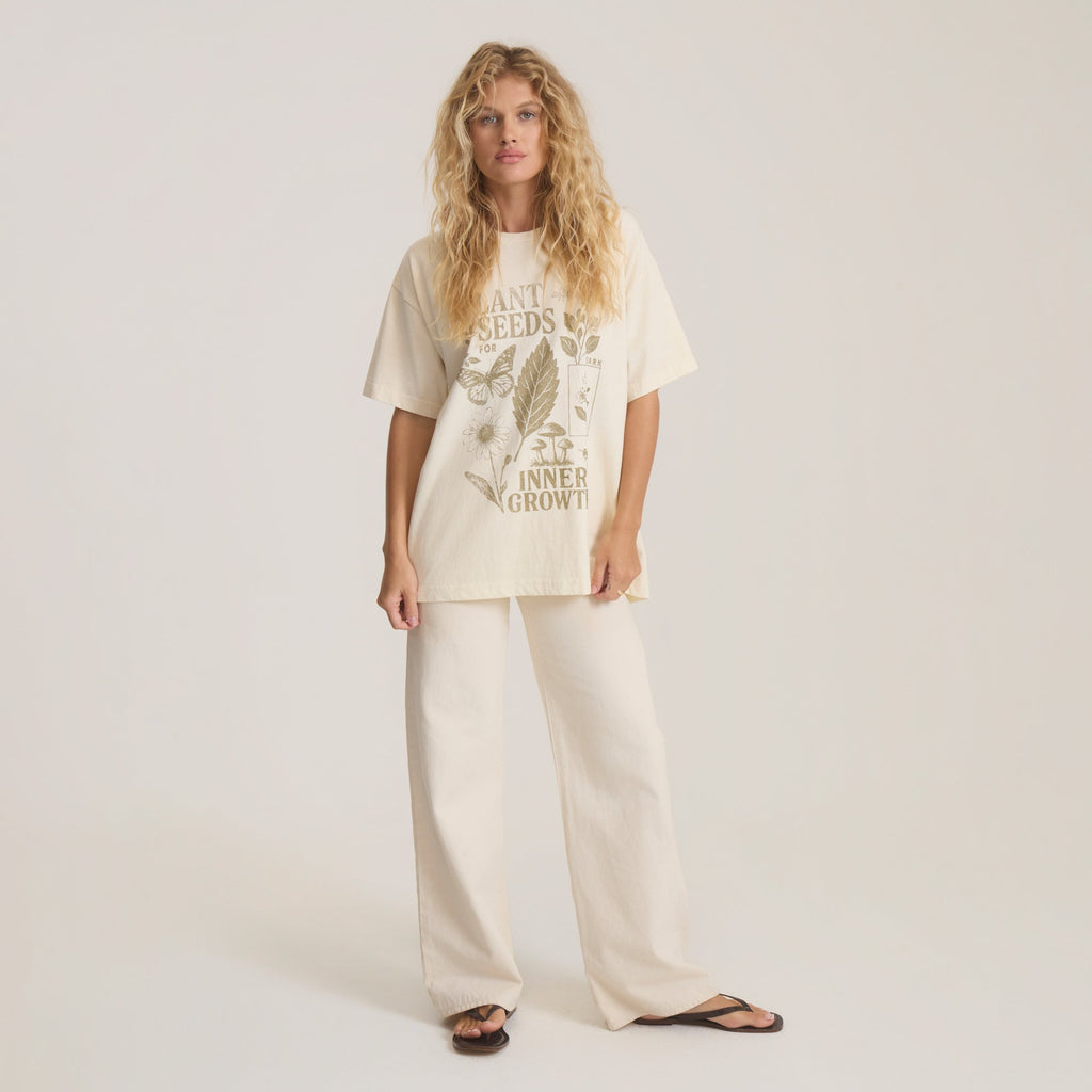 Pflanzensamen übergroßer Premium-T-Shirt - Knochen