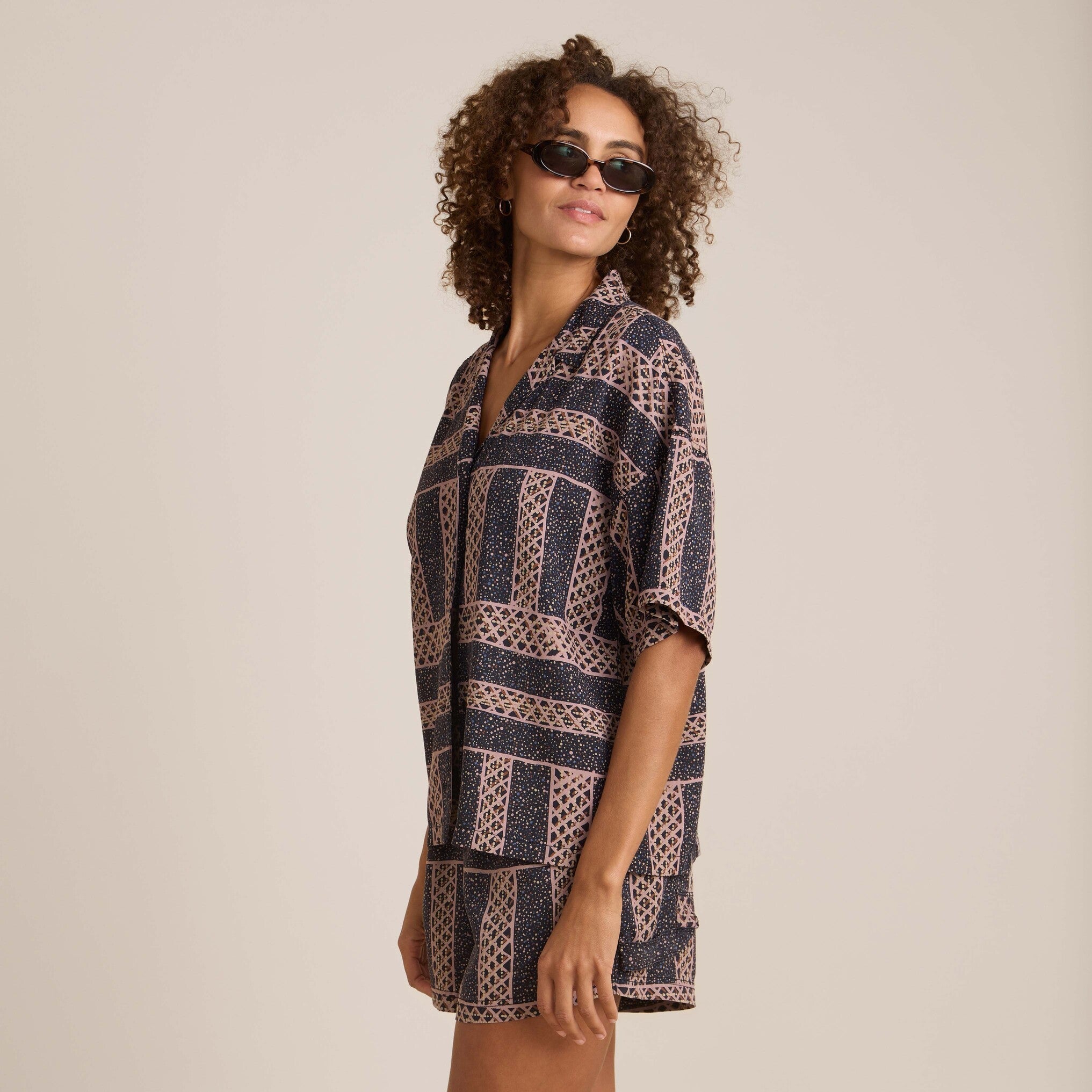 Riviera Kurzarmshirt von H.O.D. Dark Marineblau